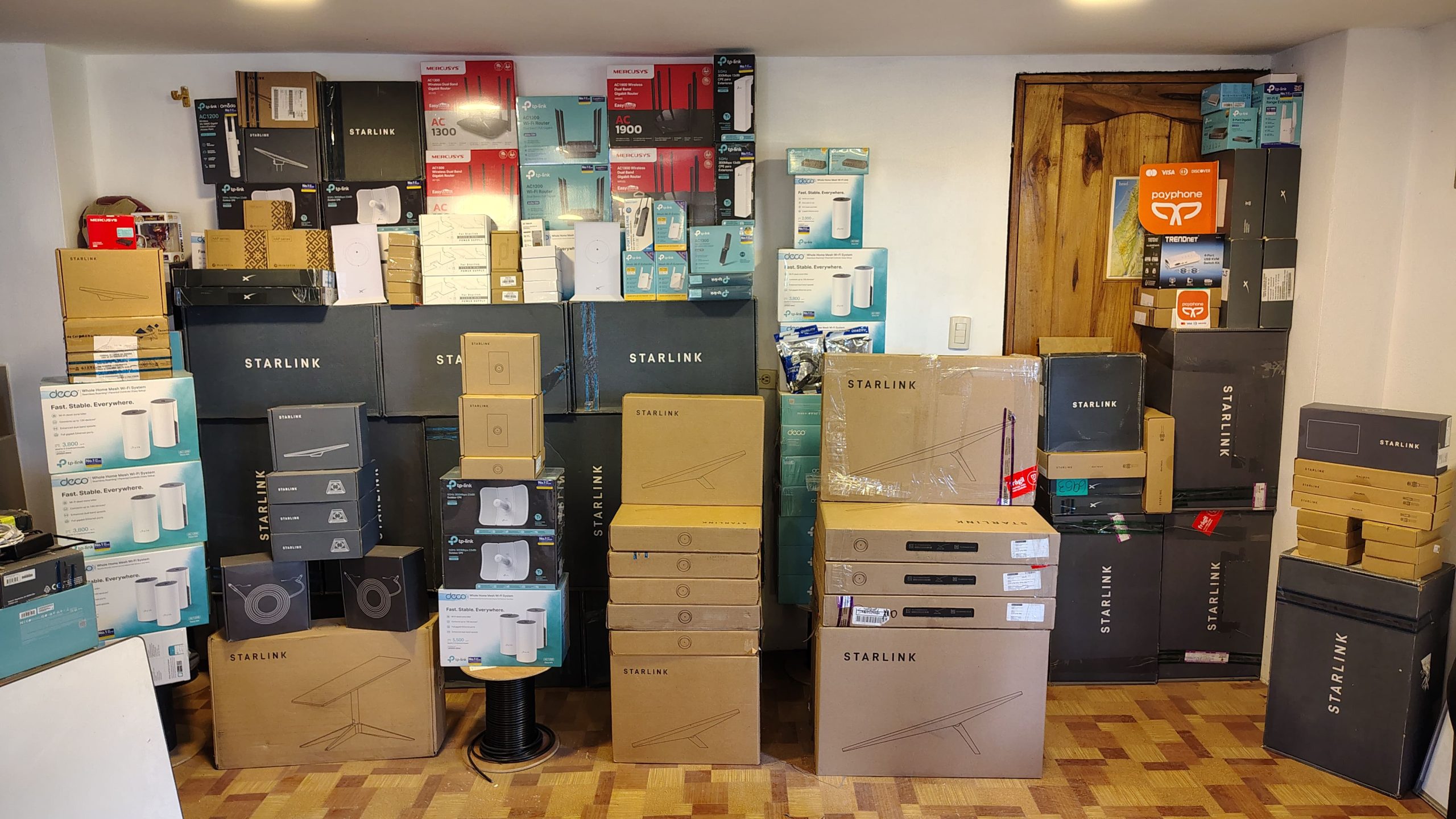 israel rodriguez digital bodega starling galapagos